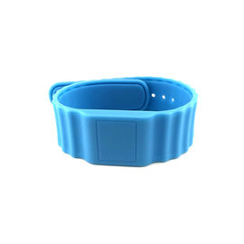 Ouvrez le type bracelets du silicone RFID imperméables, bracelets faits sur commande de NFC 213 RFID