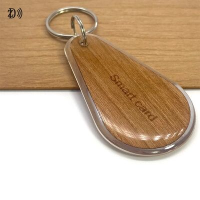 Chaîne de clés en bois imprimée sur mesure avec imperméable à l'eau Full Epoxy Wood Keyfob 13.56MHz RFID Communication NFC pour le contrôle d'accès