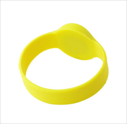Bracelet RFID UHF passif durable EV1 Pour le paiement Hôpital du parc aquatique