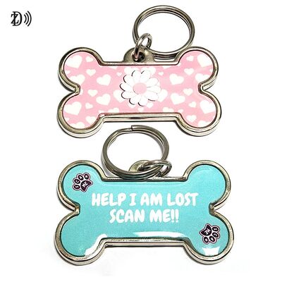 Étiquette d'identification pour animaux de compagnie en métal avec impression personnalisée étanche 13,56 MHz NTAG213 porte-clés suivi des objets perdus bord métallique époxy pour chien et chat