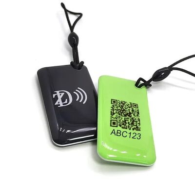 Conception personnalisée imperméable à l'eau programmable MIFARE Classic EV1 1K / 4K NFC RFID porte-clés époxy pour clé de contrôle d'accès